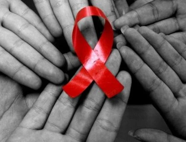 Παγκόσμια Ημέρα κατά του AIDS: 8 βασικές ερώτησεις με τις απαντήσεις τους για τον ιό HIV (βίντεο)